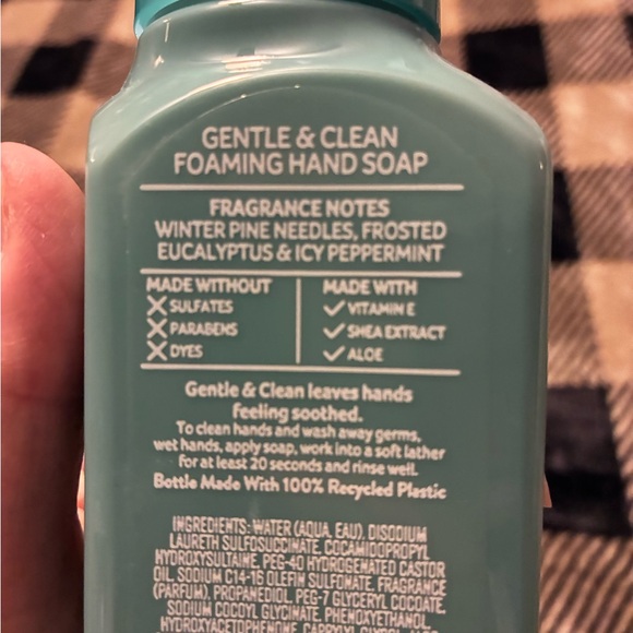 NWT Bath & Body Works Frosted Forest Gentle & Clean Foaming Hand Soap ( 4) - Picture 2 of 4